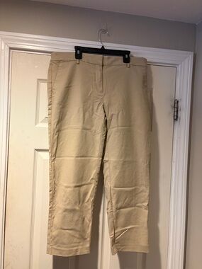LOFT Cropped Straight-Leg Khaki Pants